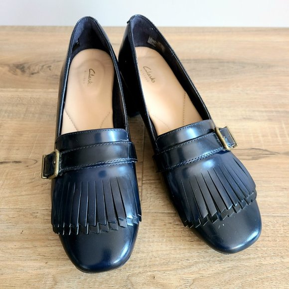 Clarks Artisan navy blue loafers  with tassels . - Picture 1 of 15